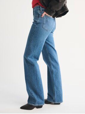 Abercrombie NWT High Rise 90s Relaxed Jeans 31 Red Heart Embroidered Straight